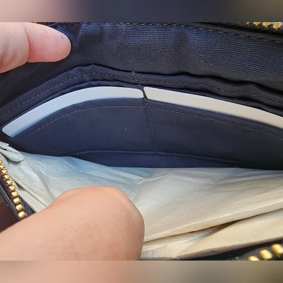 ✨️NWT✨️ Coach Signature Large Wristlet Pouch, Khaki & Midnight, 2020, $128 MSRP - Picture 6 of 7